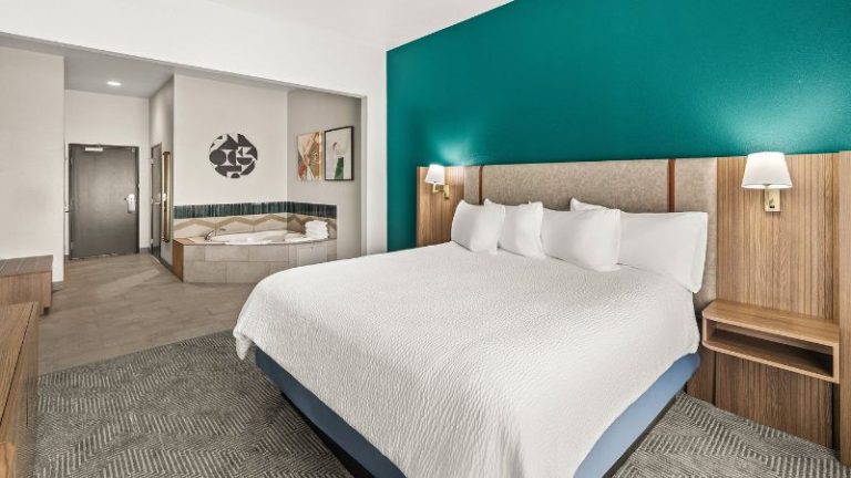 Holiday Inn Austin North, an IHG Hotel