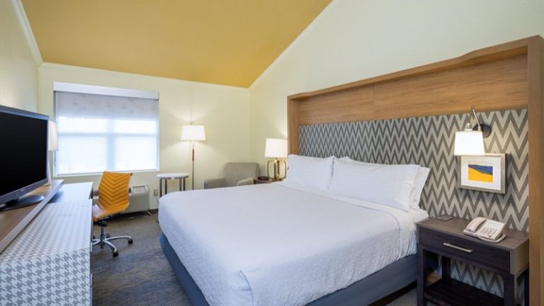Holiday Inn Cape Cod – Hyannis, an IHG Hotel