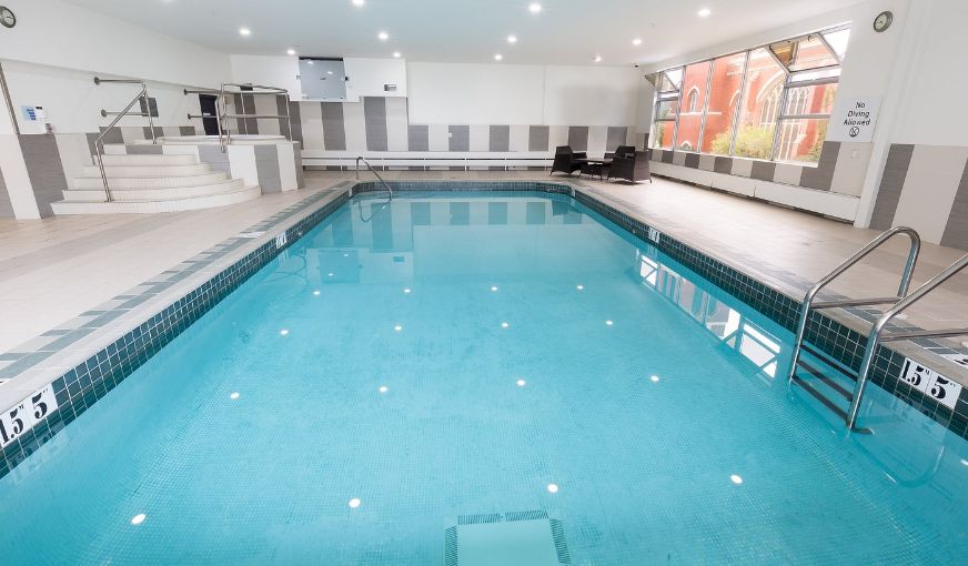 Holiday Inn Express Edmonton Downtown, an IHG Hotel, room with private jacuzzi, photo 6