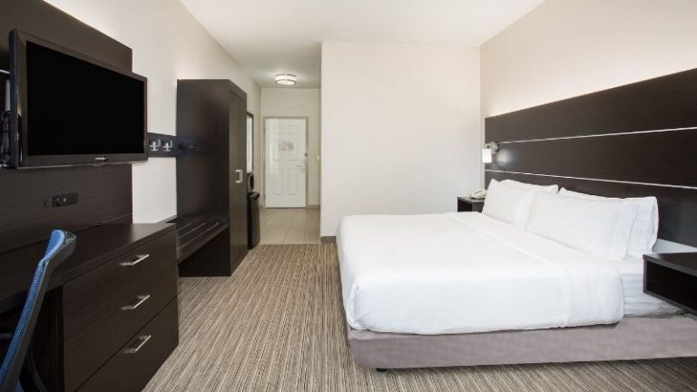Holiday Inn Express Hotel & Suites Fort Collins