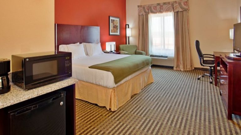 Holiday Inn Express Hotel & Suites Guthrie North Edmond