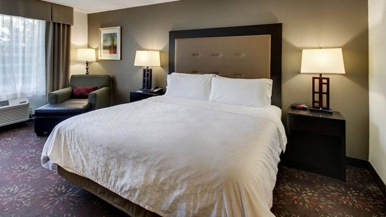 Holiday Inn Express Hotel & Suites Lancaster-Lititz, an IHG Hotel