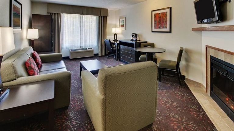 Holiday Inn Express Hotel & Suites Lancaster-Lititz, an IHG Hotel