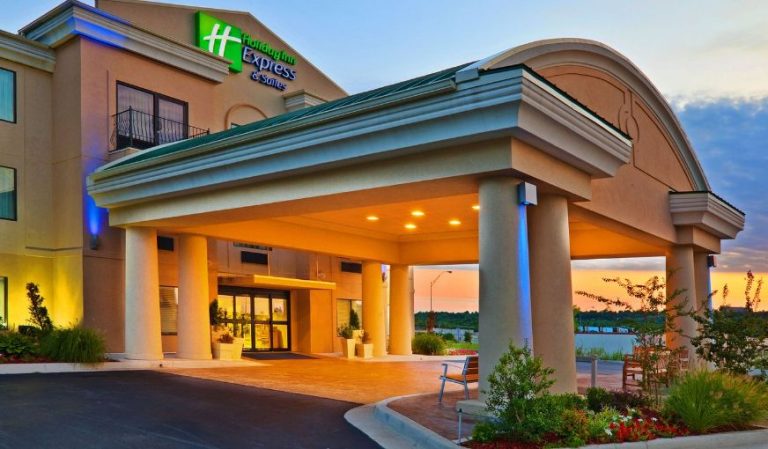 Holiday Inn Express Hotel & Suites Muskogee, an IHG Hotel