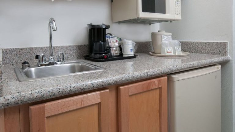 Holiday Inn Express & Suites San Antonio Rivercenter Area by IHG