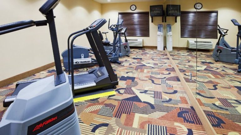 Holiday Inn Express & Suites Sioux Falls-Brandon By IHG