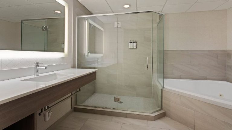 Holiday Inn Express Hauppauge