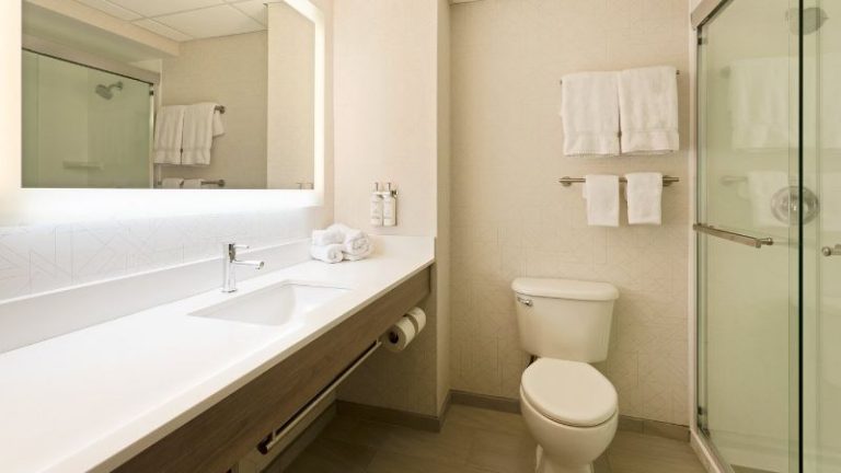 Holiday Inn Express Hauppauge