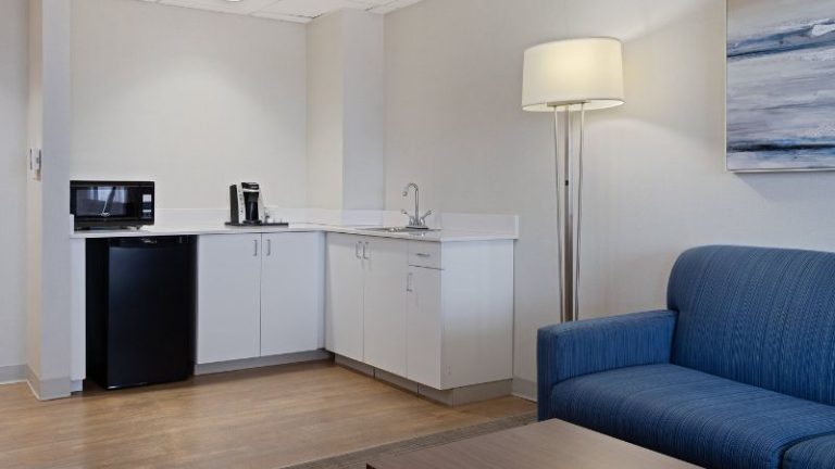 Holiday Inn Express Hauppauge
