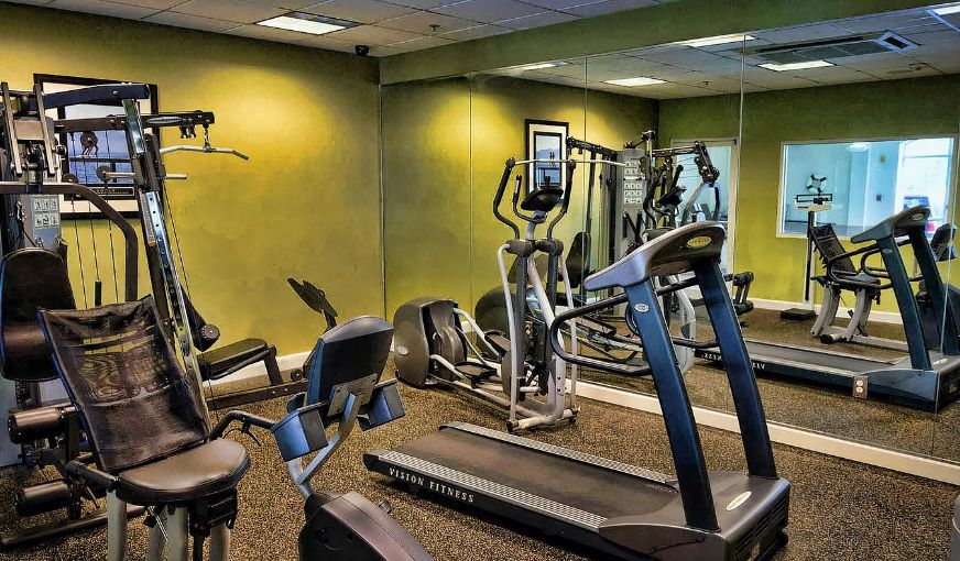 Holiday Inn Express la Plata, an IHG Hotel, room with private jacuzzi, photo 5