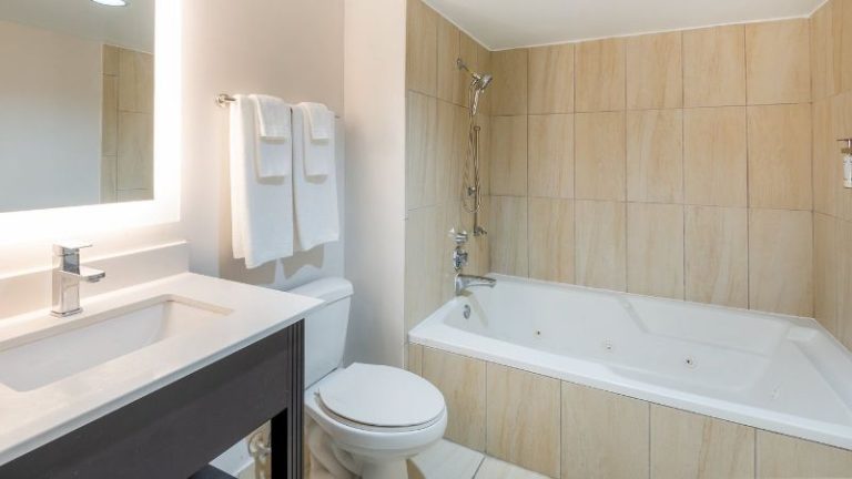 Holiday Inn Express Philadelphia NE – Bensalem