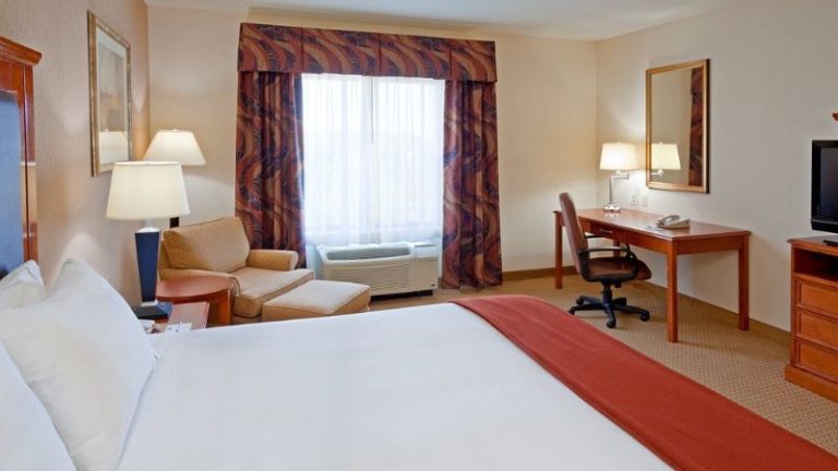 Holiday Inn Express & Suites Albany Airport Area – Latham, an IHG Hotel