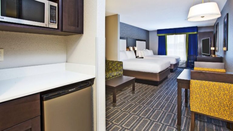 Holiday Inn Express & Suites Ann Arbor West, an IHG Hotel