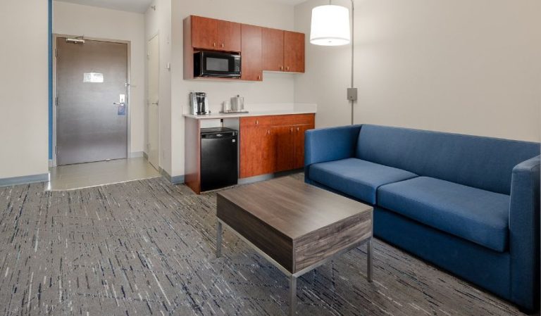 Holiday Inn Express & Suites Edmonton South, an IHG Hotel