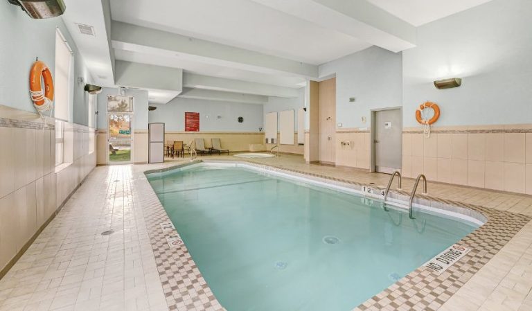 Holiday Inn Express & Suites Edmonton South, an IHG Hotel