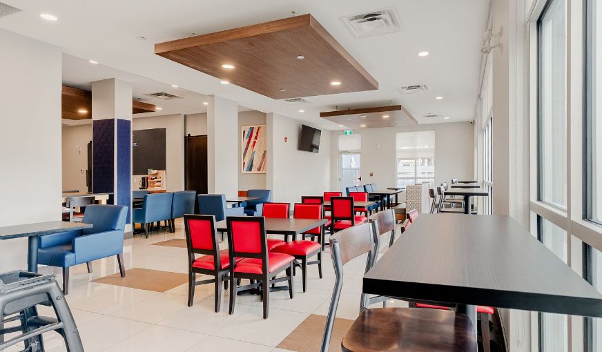 Holiday Inn Express & Suites Edmonton South, an IHG Hotel, room with private jacuzzi, photo 6