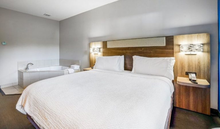 Holiday Inn Express & Suites Jacksonville – Mayport / Beach, an IHG hotel