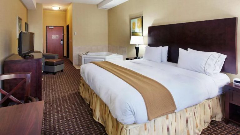 Holiday Inn Express & Suites Newport, an IHG Hotel