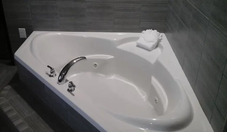 Holiday Inn Express & Suites Oklahoma City Southeast – I-35