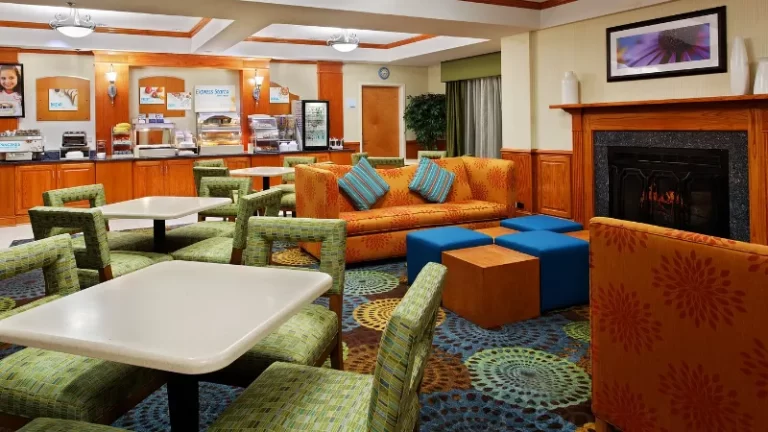 Holiday Inn Express & Suites Richmond-Brandermill-Hull St., an IHG Hotel