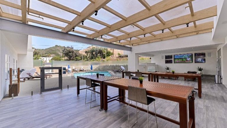 Holiday Inn Express & Suites San Diego – Mission Valley