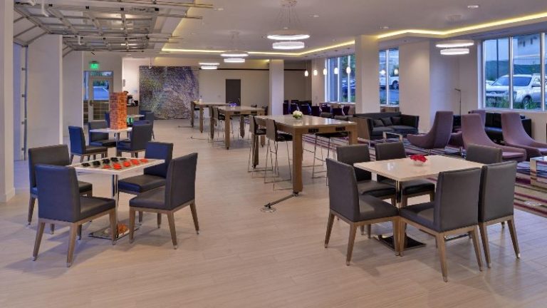 Holiday Inn Express & Suites San Diego – Mission Valley