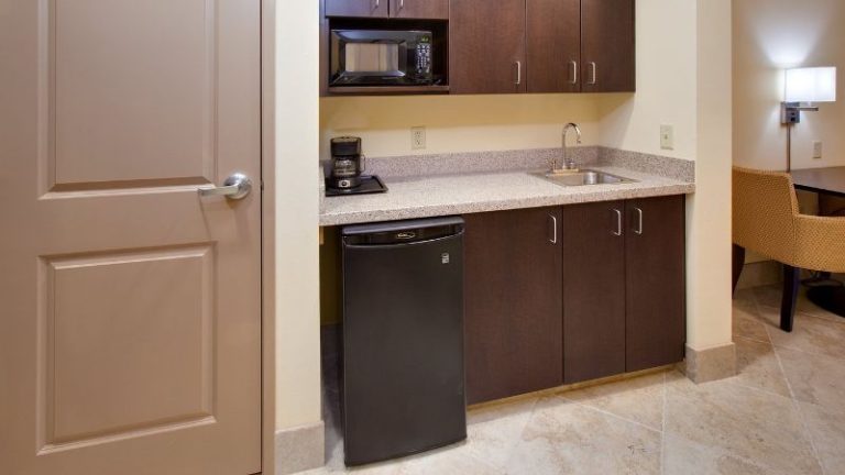 Holiday Inn Express & Suites Grand Island, an IHG Hotel