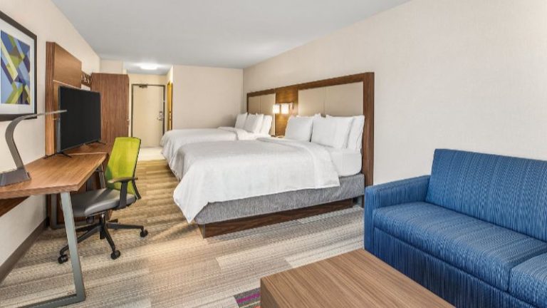 Holiday Inn Express & Suites Tacoma, an IHG Hotel