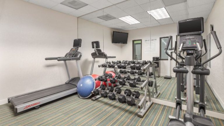 Holiday Inn Express & Suites Tacoma, an IHG Hotel
