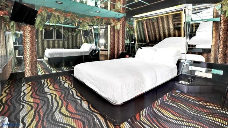 Hollywood Motel