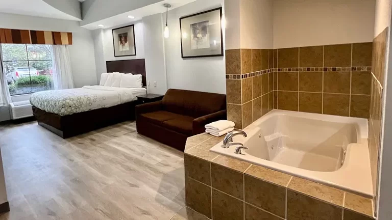 HomeTowne Studios & Suites Washington