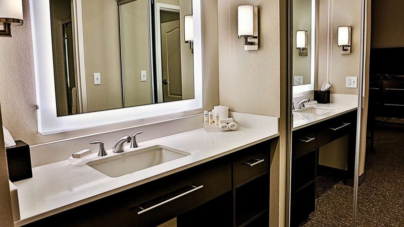 Homewood Suites by Hilton Asheville-Tunnel Road, room with private jacuzzi, photo 2
