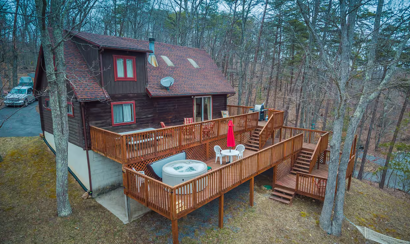 Cabins with hot tub in Shenandoah