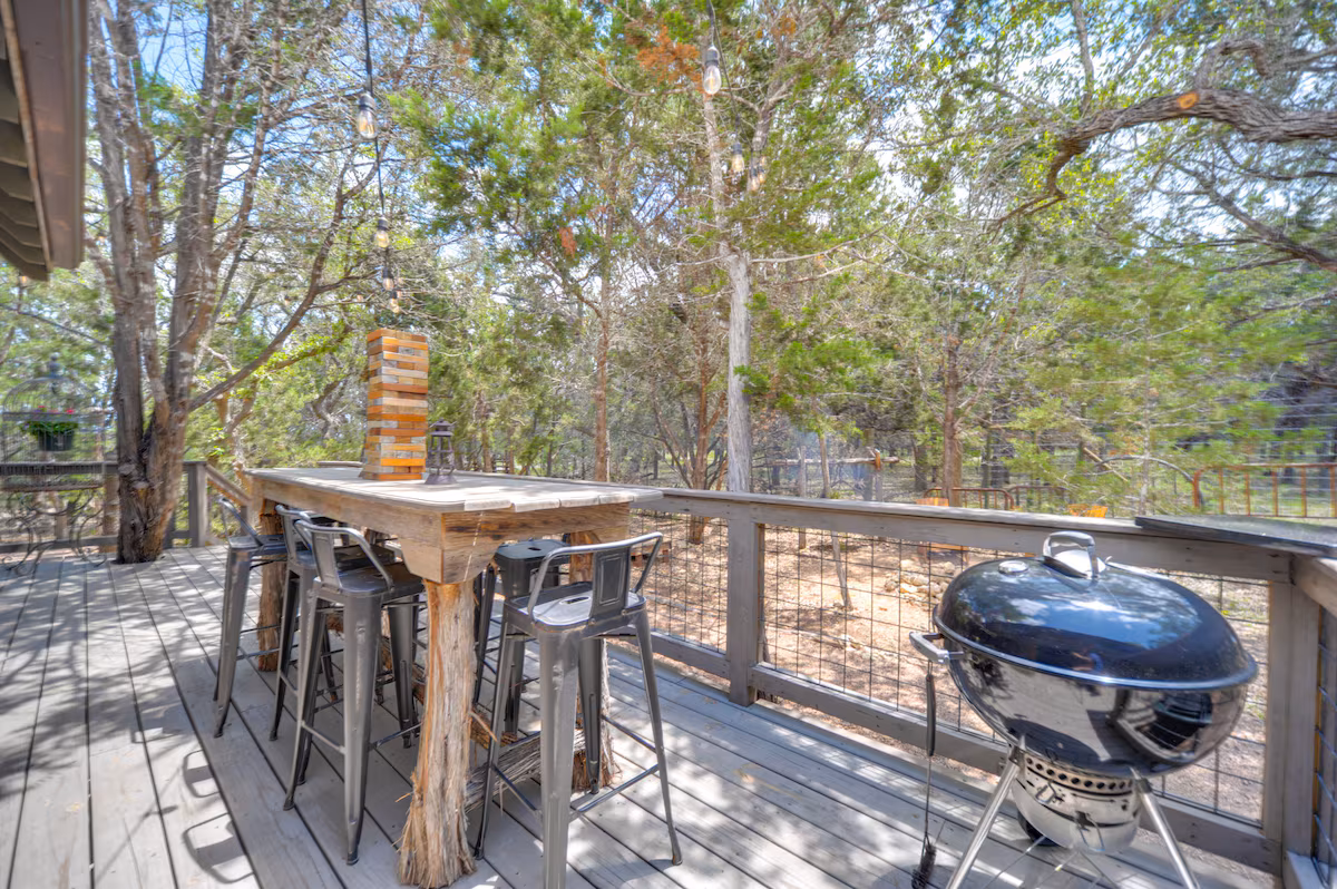 Horse Thief Inn Cabin Retreat, cabin with a private hot tub, photo 7