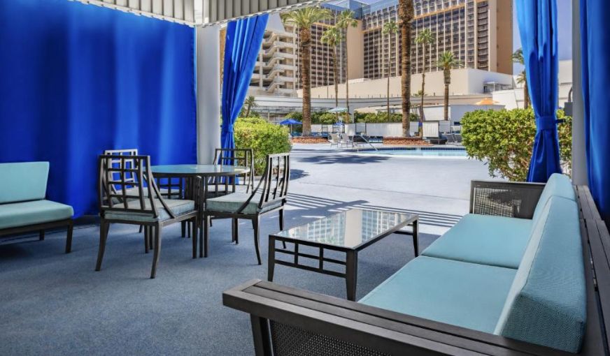 Horseshoe Las Vegas Hotel & Casino, room with private jacuzzi, photo 7