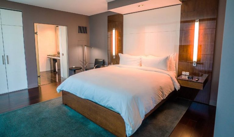 Hotel Beaux Arts Autograph Collection