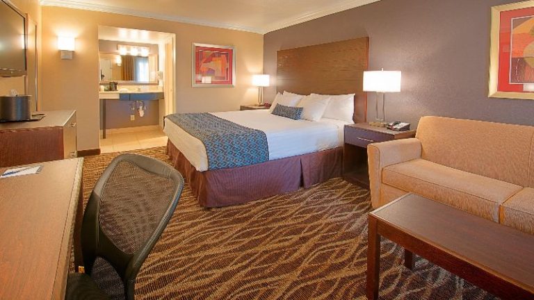 Hotel Tempe/Phoenix Airport InnSuites Hotel & Suites