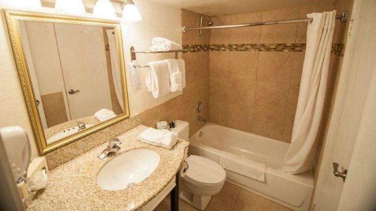 Hotel Tempe/Phoenix Airport InnSuites Hotel & Suites