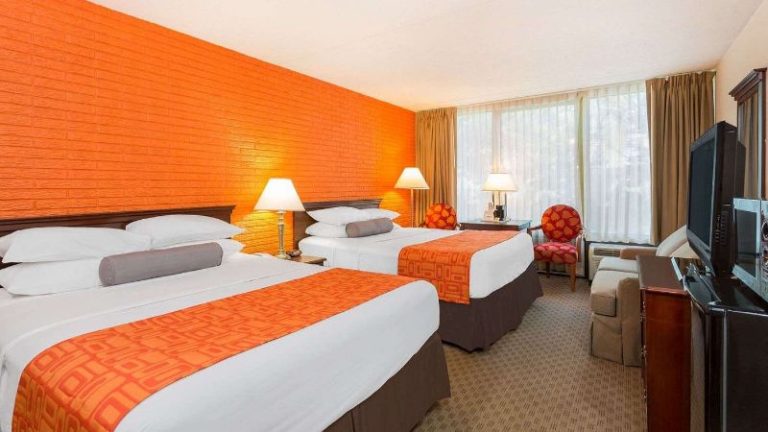 Howard Johnson by Wyndham Williamsburg