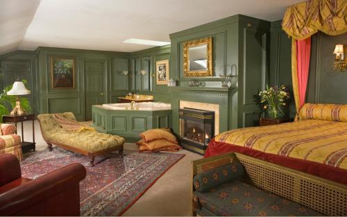 Hydrangea House Inn - jacuzzi hotel room