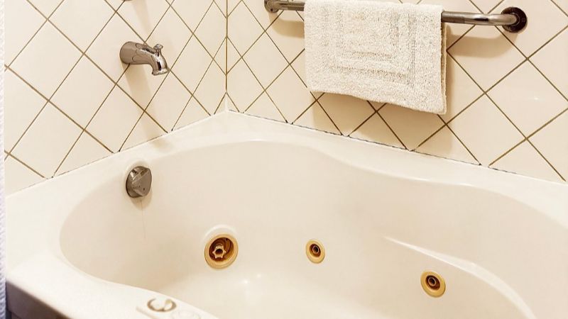 Inn at Creek Street, room with private jacuzzi, photo 1