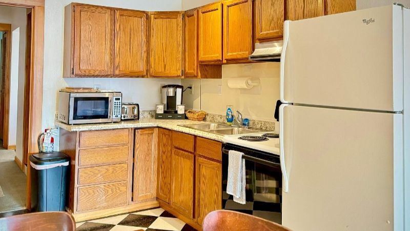 Inn at Creek Street, room with private jacuzzi, photo 5