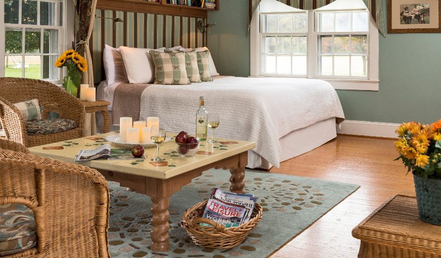 Inn at Huntingfield Creek, room with private jacuzzi, photo 3
