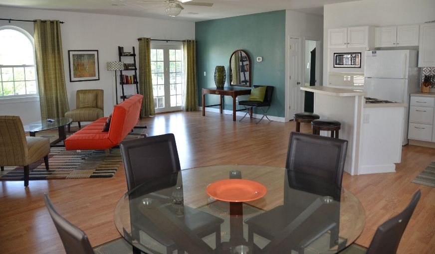 Inn at Huntingfield Creek, room with private jacuzzi, photo 5