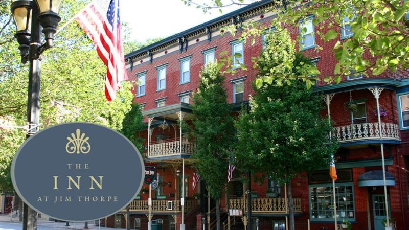 Inn at Jim Thorpe, room with private jacuzzi, photo 7