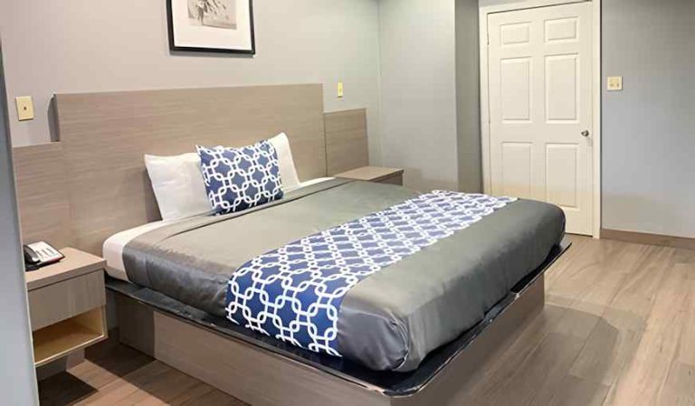 Island Suites Hobby Airport