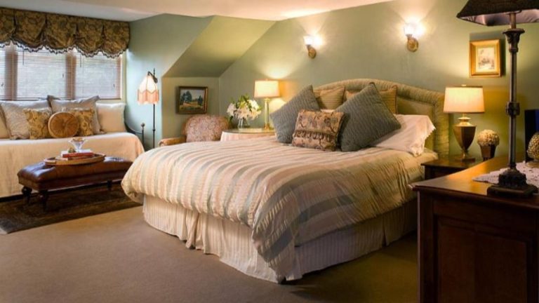 Ivy Lodge