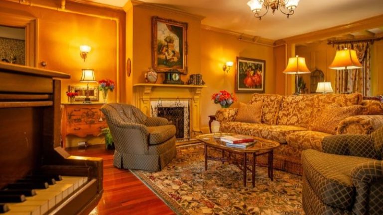 Ivy Lodge