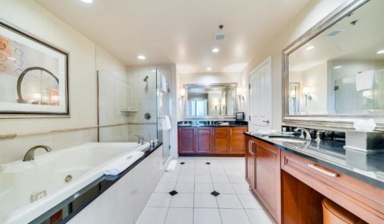 Jet Luxury Resorts – The Signature Condo Hotel