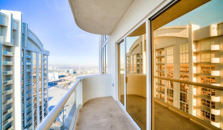 Jet Luxury Resorts – The Signature Condo Hotel, room with private jacuzzi, photo 8